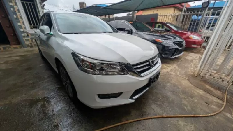 Honda Accord   - 2015