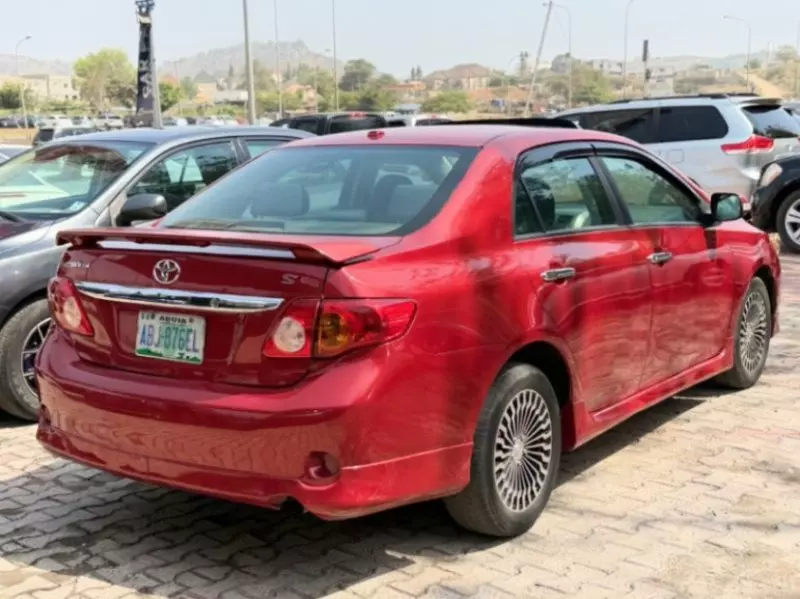 Toyota Corolla - 2010