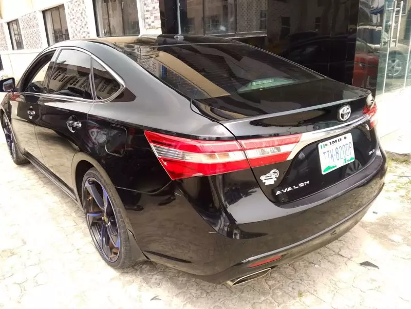 Toyota Avalon   - 2015