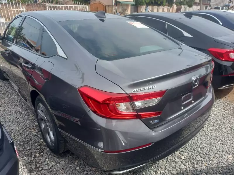 Honda Accord   - 2020