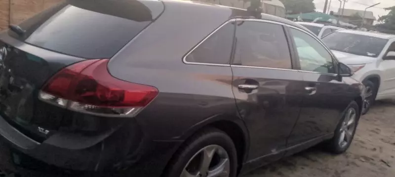 Toyota Venza   - 2014