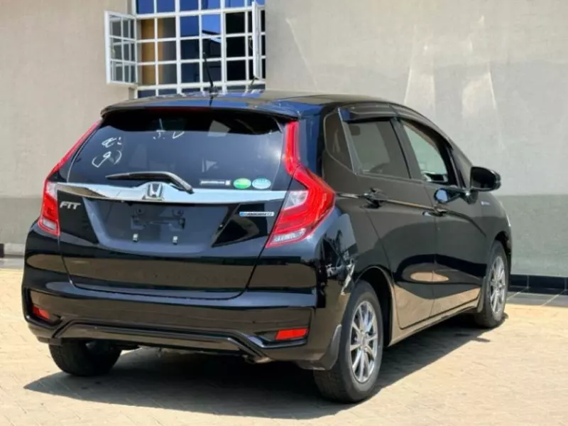 Honda Fit Hybrid    - 2018
