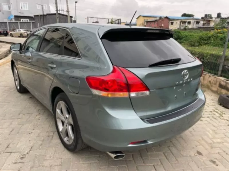 Toyota Venza   - 2010