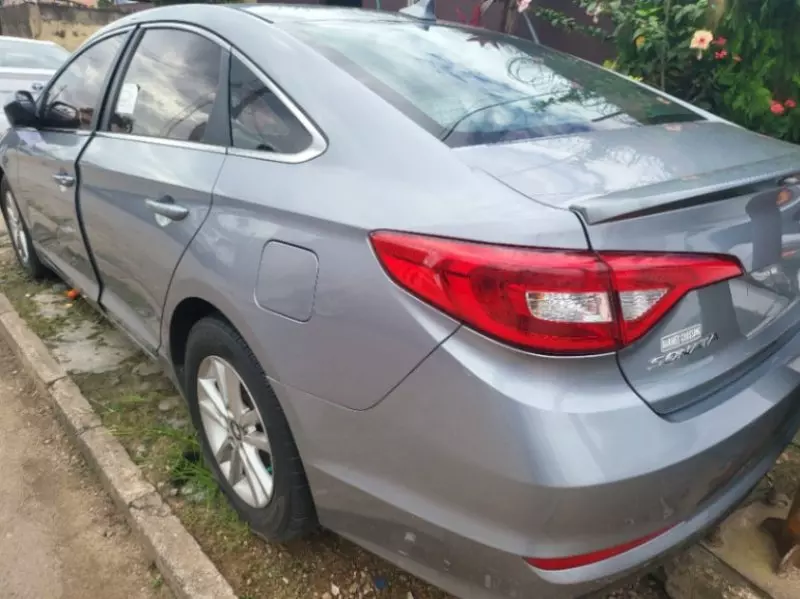 Hyundai Sonata   - 2015