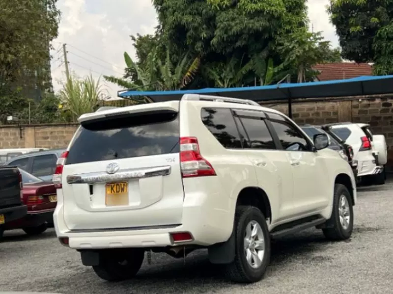 Toyota Landcruiser Prado   - 2016