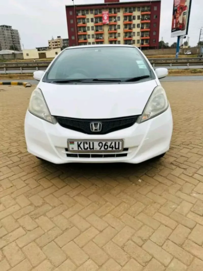 Honda Fit   - 2012