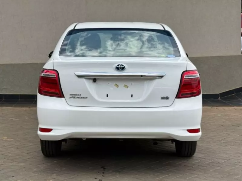 Toyota Axio    - 2018