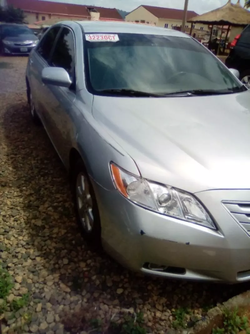 Toyota Camry   - 2007