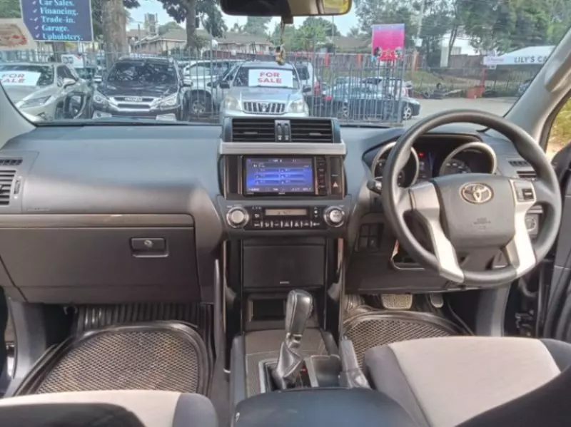 Toyota Landcruiser Prado   - 2015