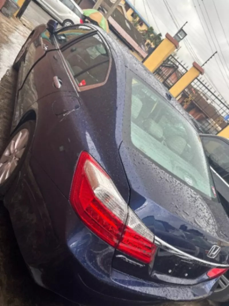 Honda Accord   - 2013