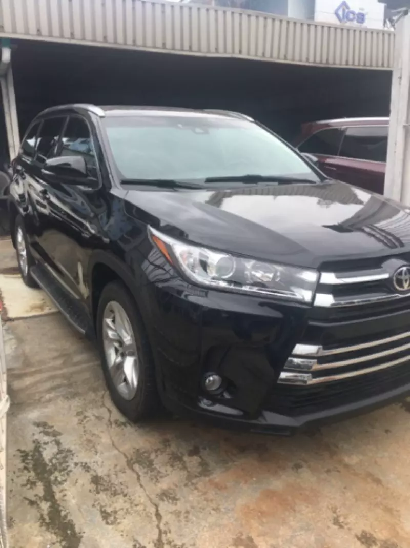 Toyota Highlander   - 2017