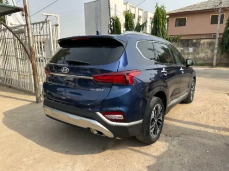 Hyundai Santa Fe - 2019