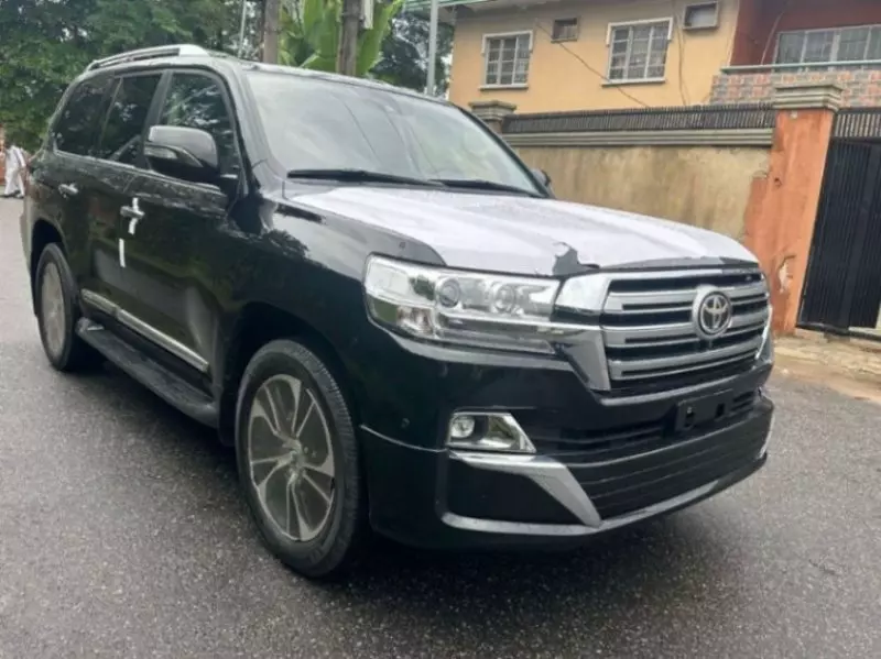 Toyota Land Cruiser   - 2021