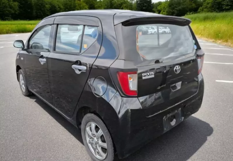 Toyota Pixis    - 2018