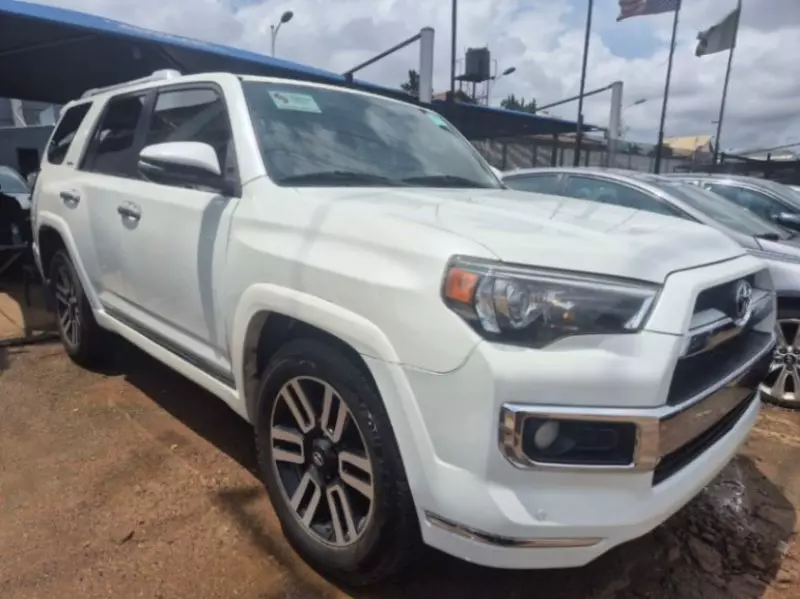Toyota 4-Runner   - 2014