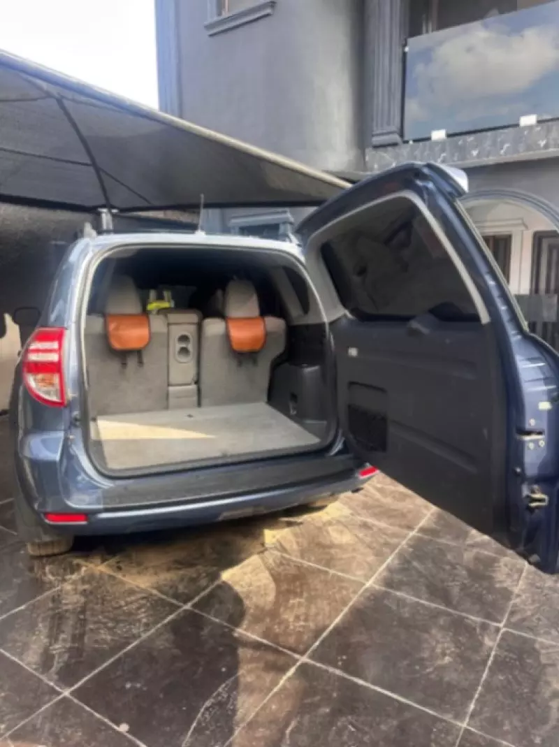 Toyota RAV4   - 2011