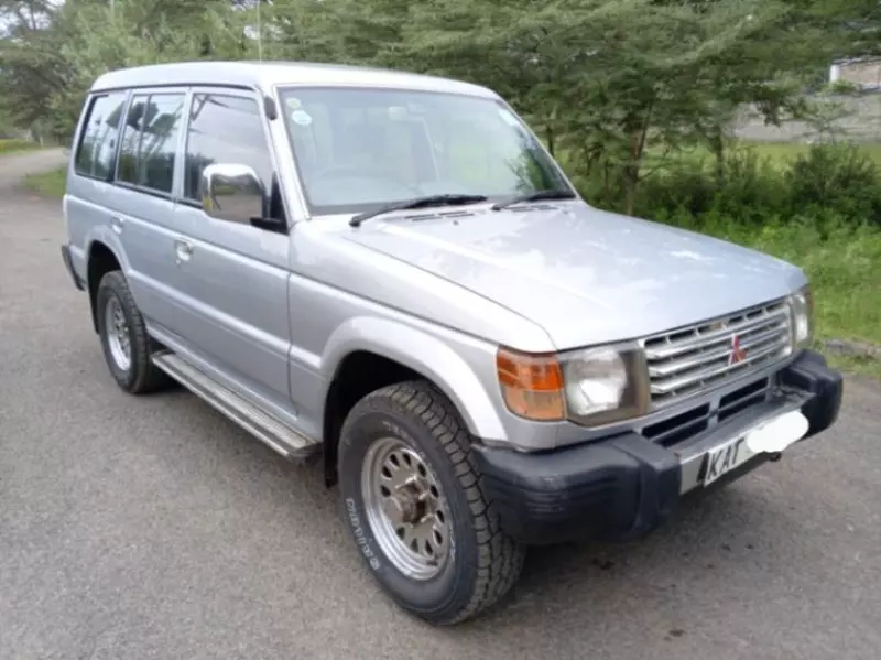 Mitsubishi Pajero GLS   - 2005