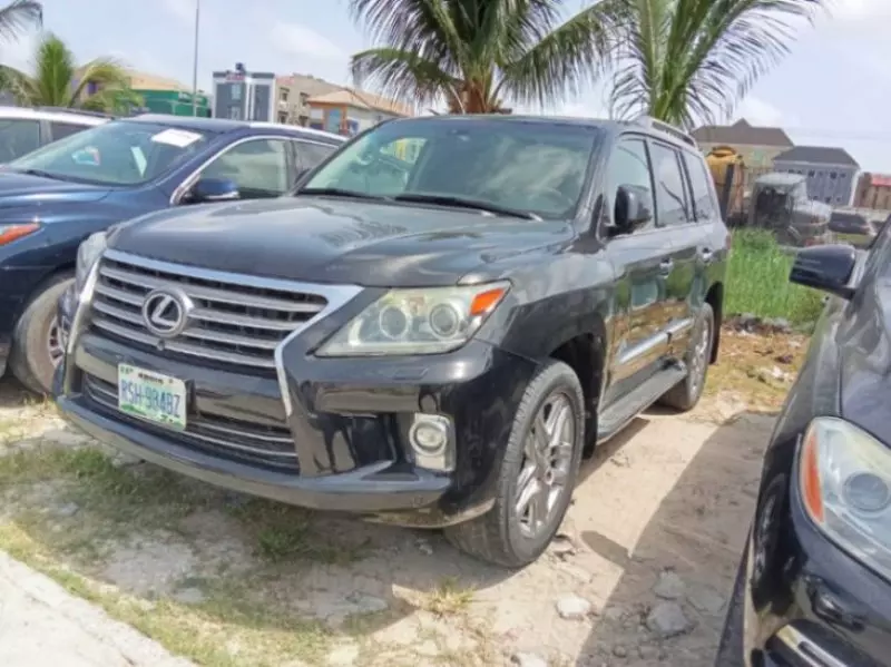 Lexus LX 570   - 2015