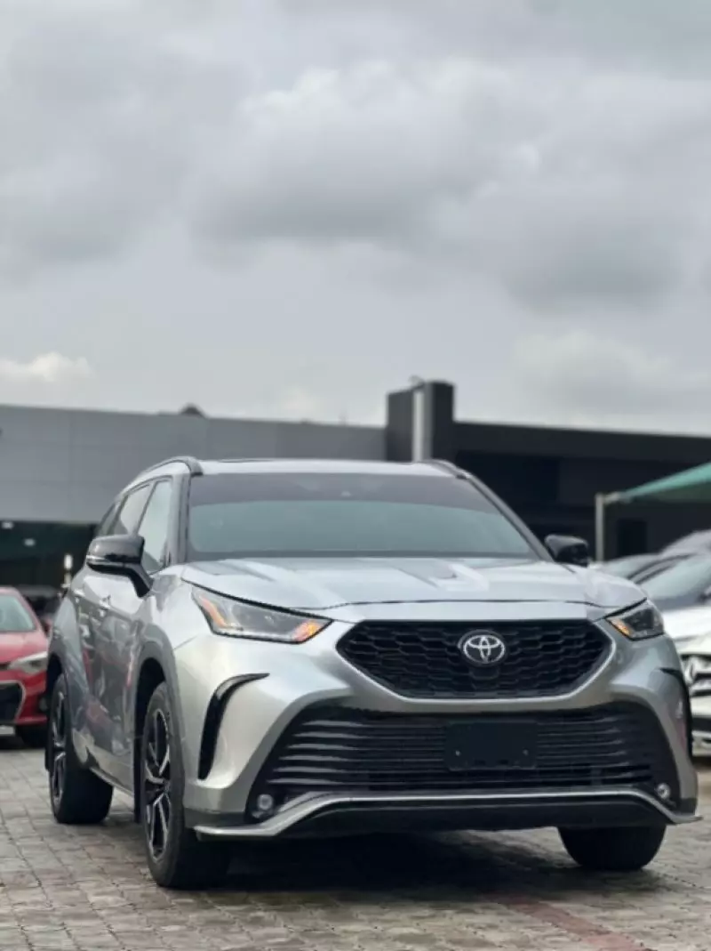 Toyota Highlander   - 2022