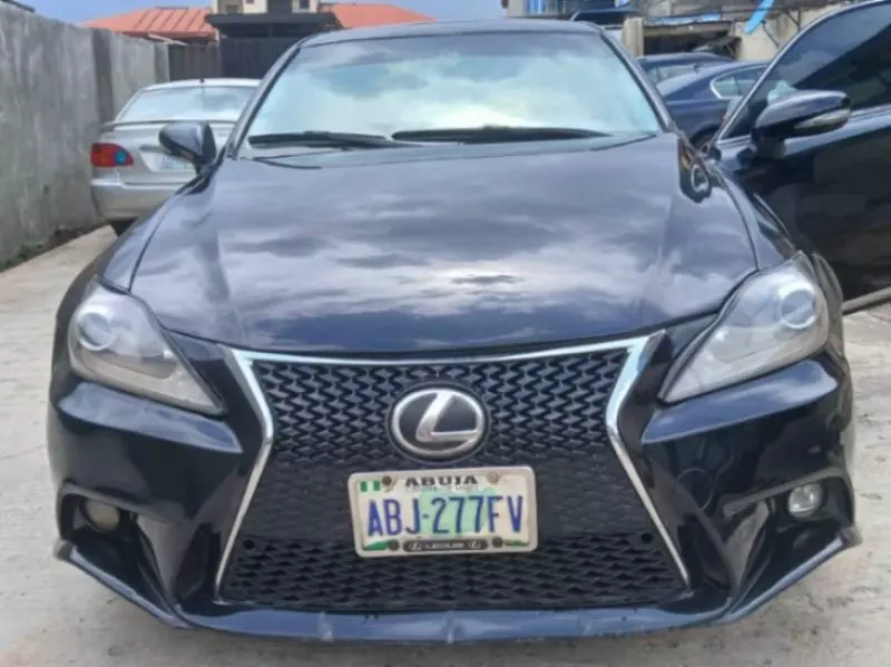 Lexus IS 250   - 2012