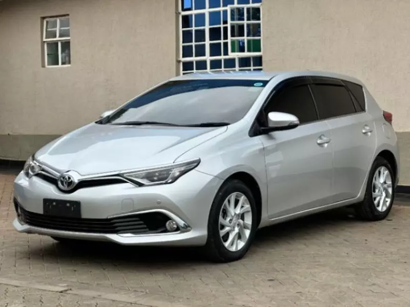 Toyota Auris   - 2017