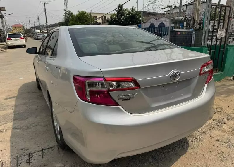 Toyota Camry   - 2013