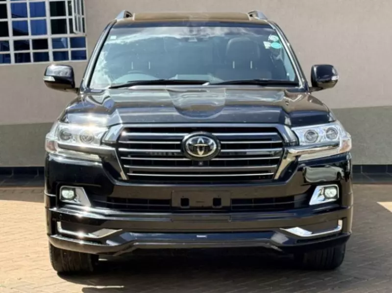 Toyota Land Cruiser V8