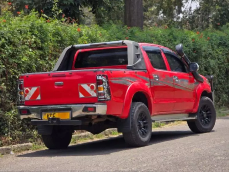 Toyota Hilux   - 2008