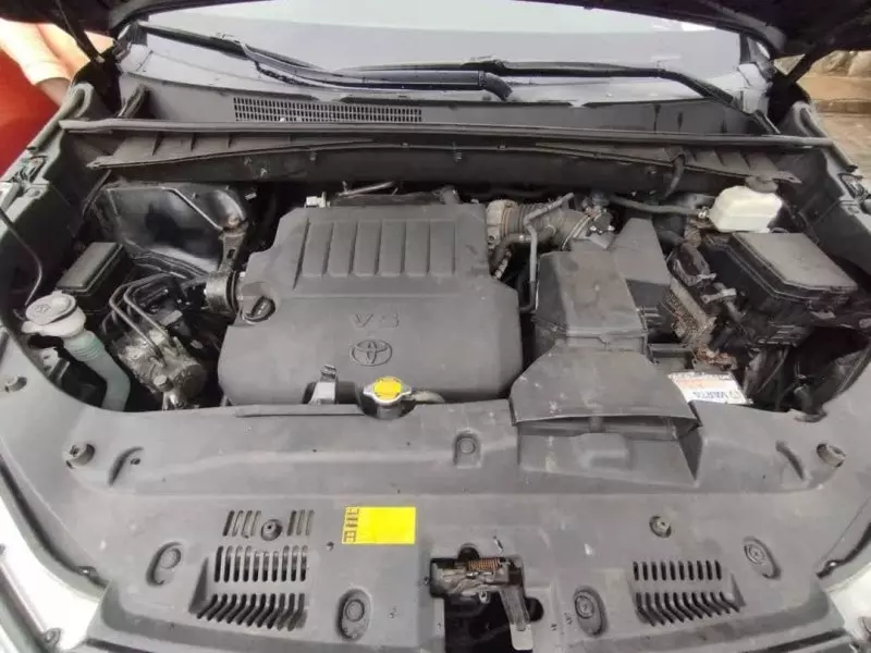 Toyota Highlander   - 2015