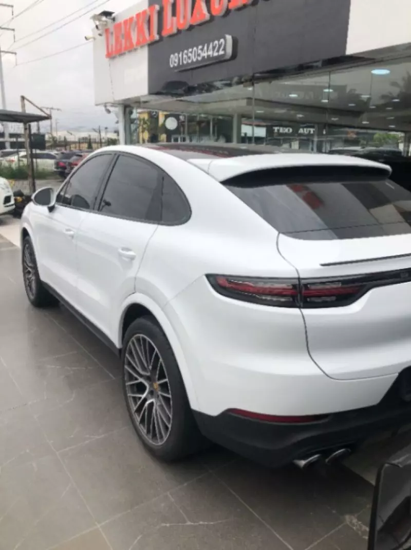 PORSCHE Cayenne   - 2020