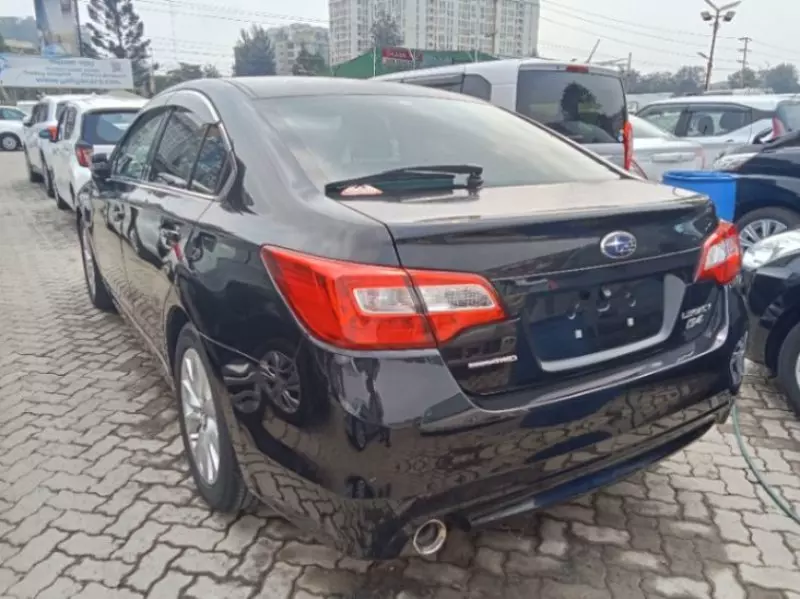 Subaru Legacy B4   - 2017