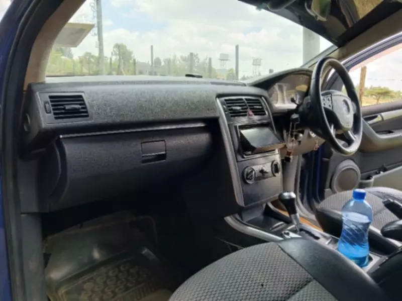 Mercedes-Benz B 180   - 2010