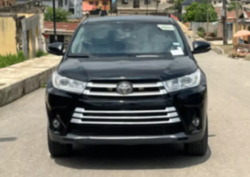 Toyota Highlander   - 2019