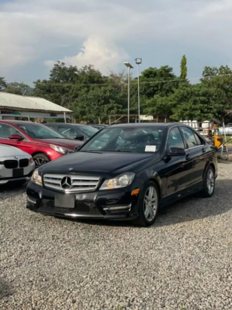 Mercedes-Benz C 300 - 2013