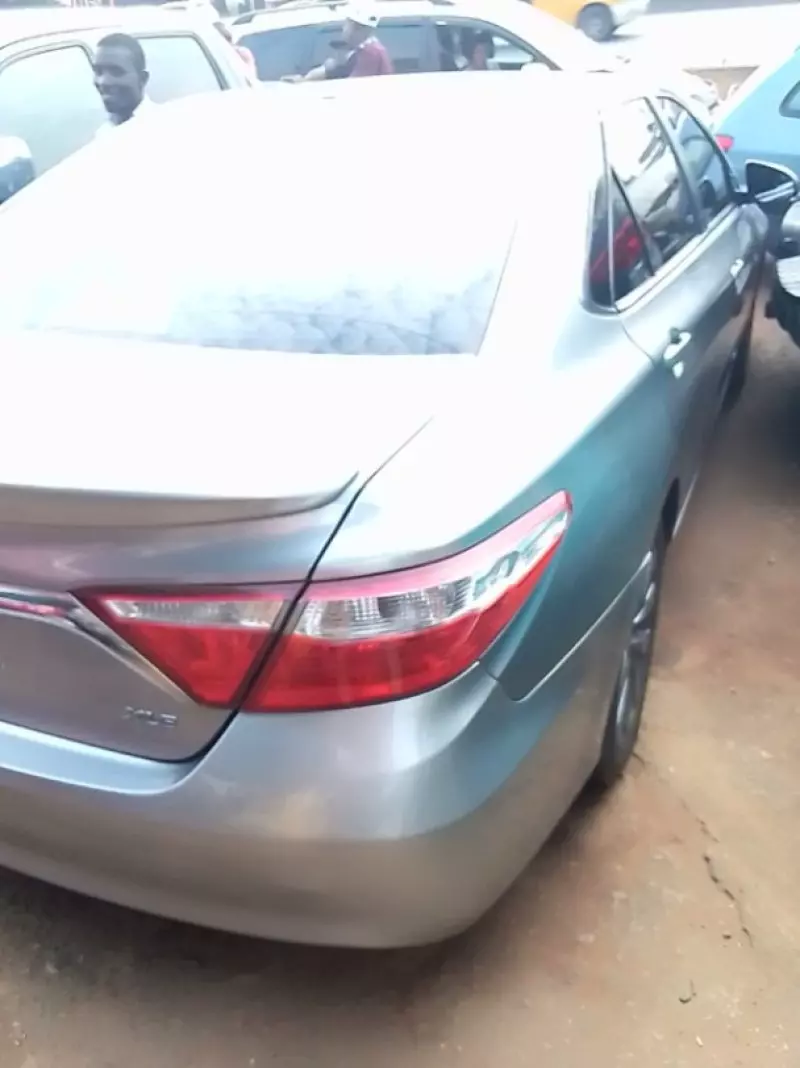 Toyota Camry   - 2016