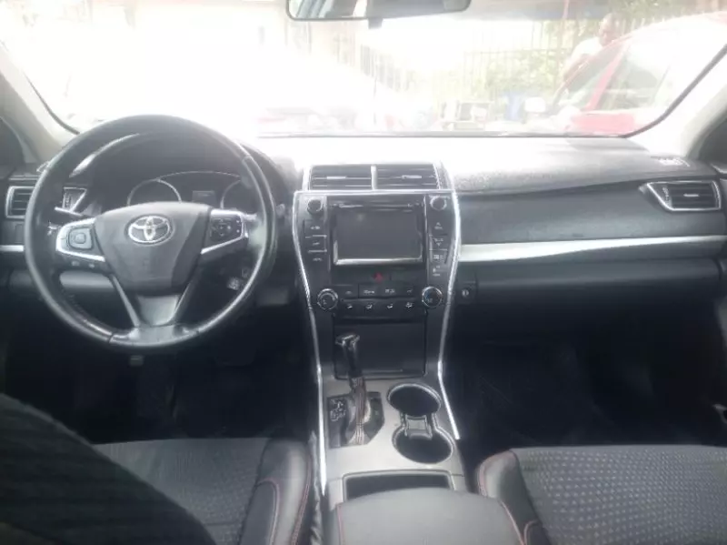 Toyota Camry   - 2016