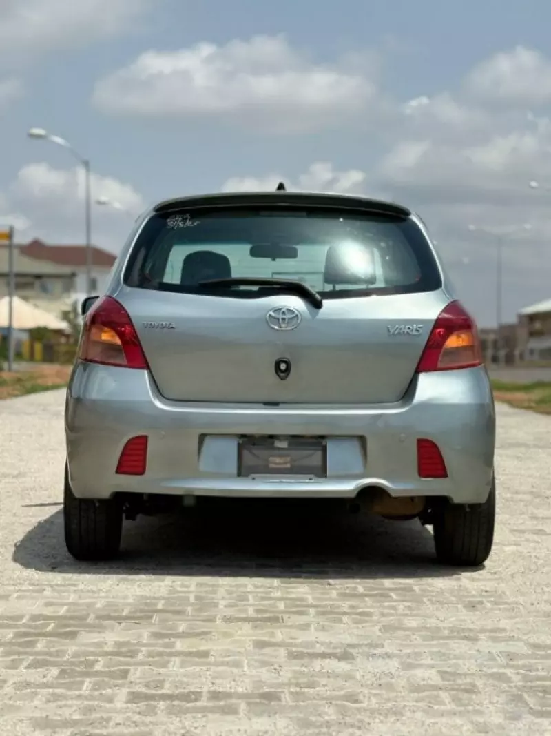 Toyota Yaris   - 2010