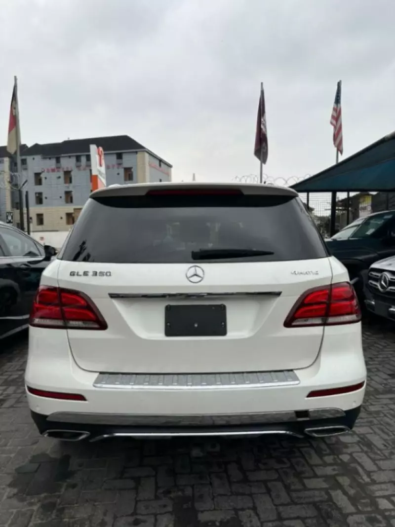 Mercedes-Benz GLE-Class   - 2018