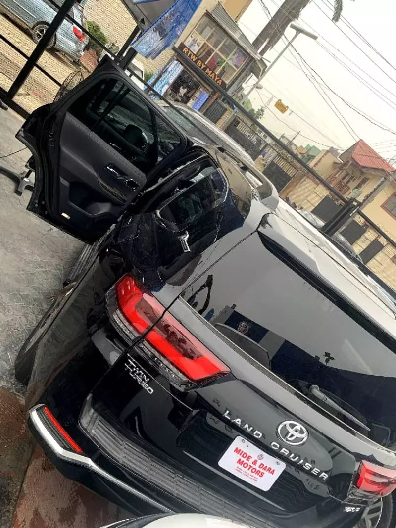 Toyota Land Cruiser   - 2024
