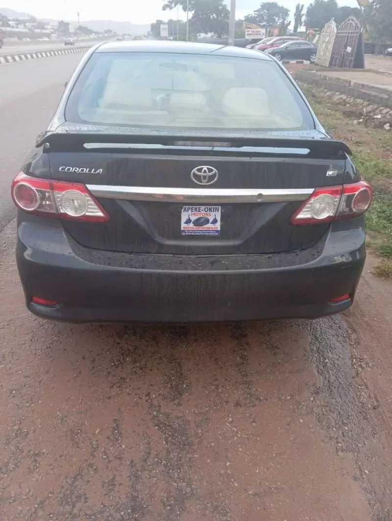 Toyota Corolla   - 2012