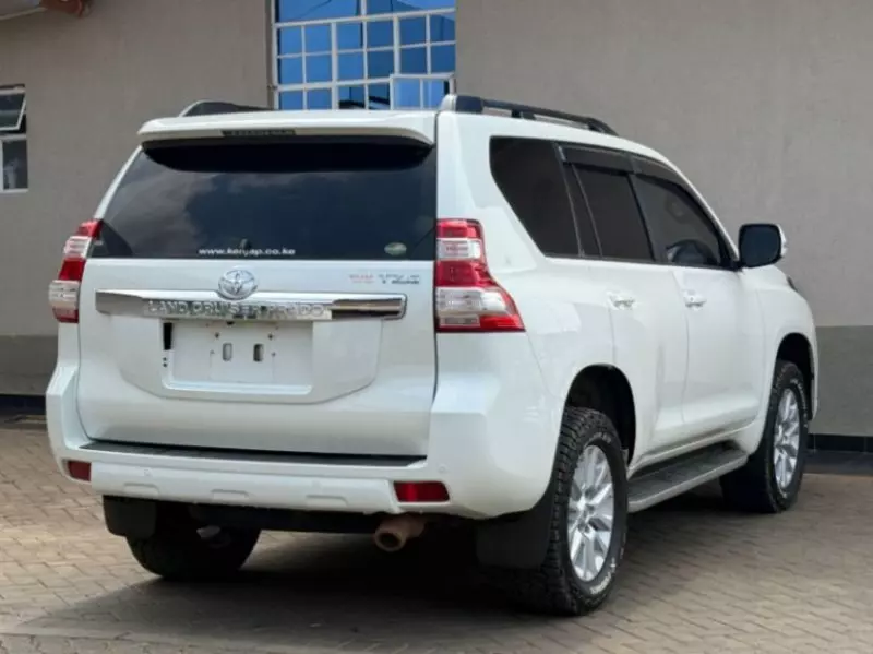 Toyota Landcruiser Prado   - 2015