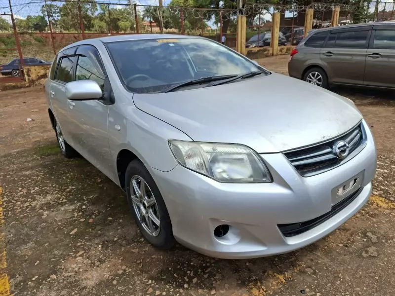 Toyota Fielder    - 2012