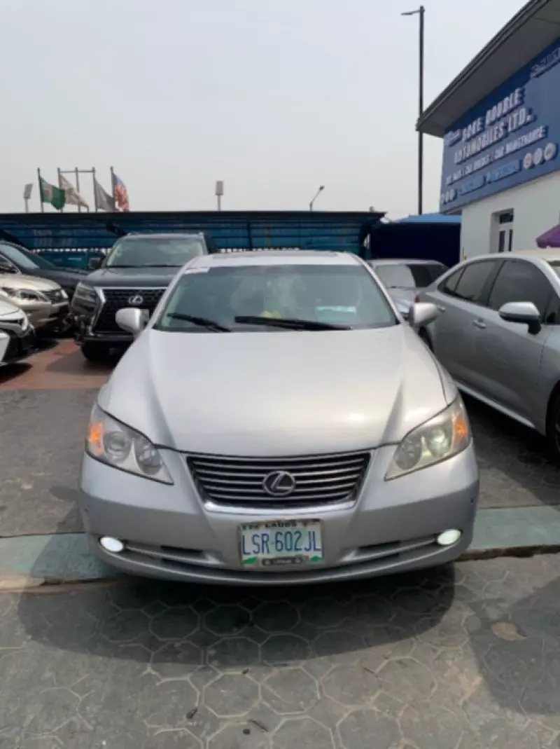 Lexus ES   - 2008
