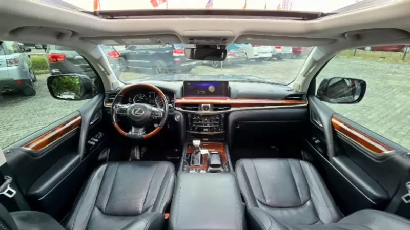 Lexus 570   - 2016