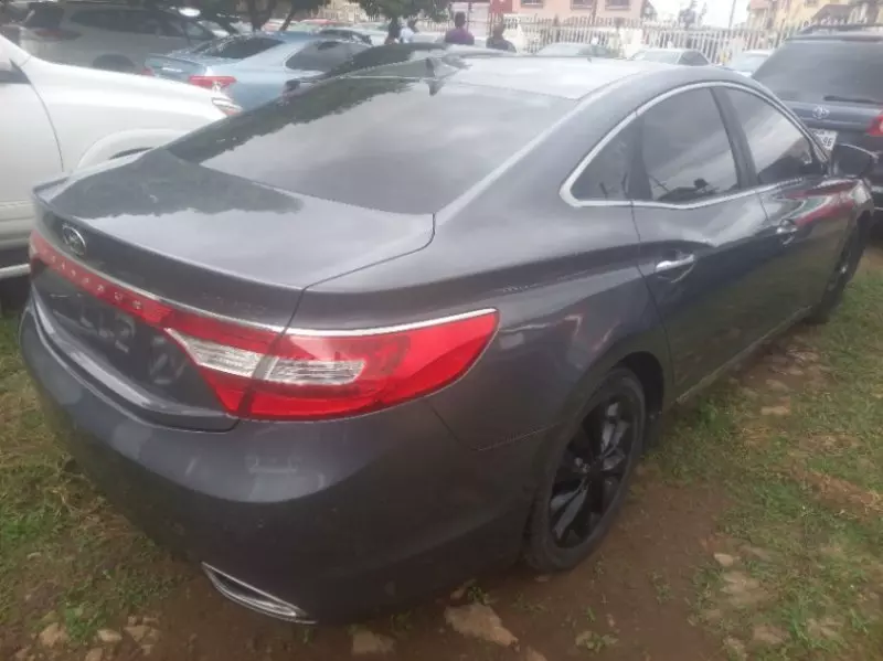 Hyundai Grandeur   - 2013