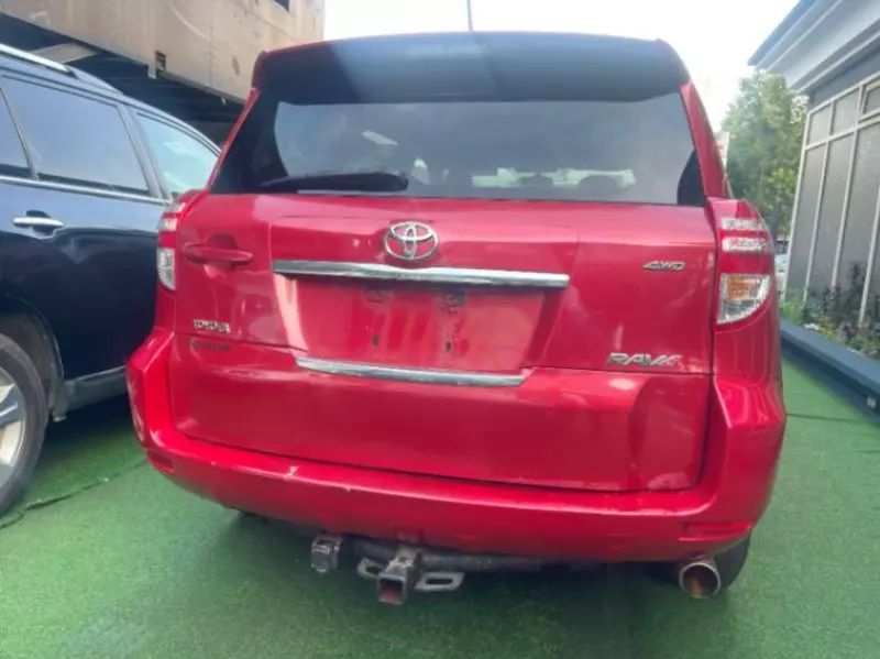 Toyota RAV4   - 2010