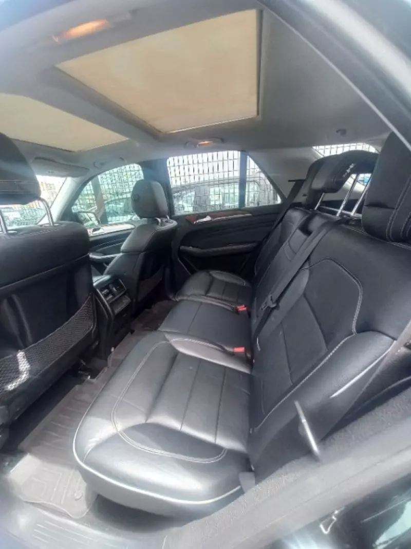 Mercedes-Benz ML 350   - 2012