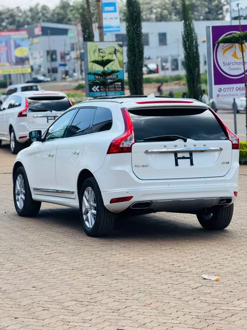 Volvo XC60   - 2017