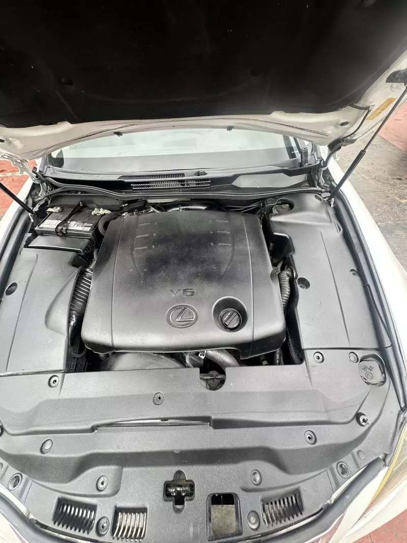 Lexus IS 250   - 2012