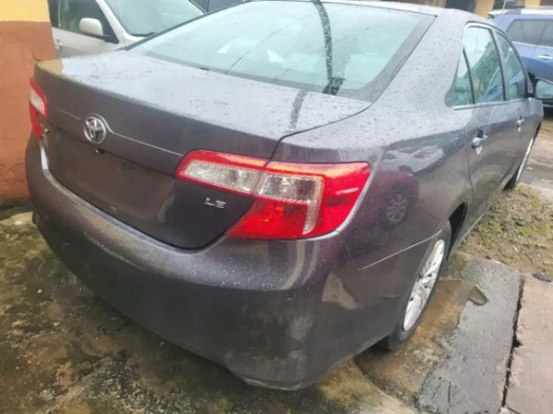 Toyota Camry   - 2014